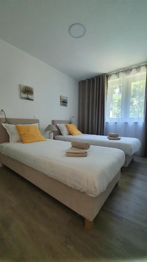 Divine View Apartma 니바이스 외부 사진