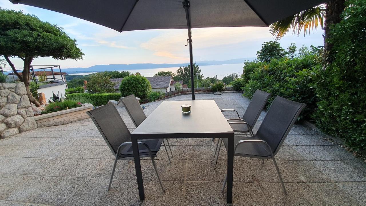 Divine View Apartma 니바이스 외부 사진