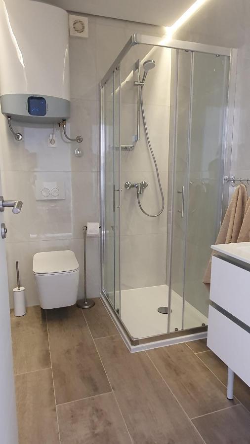 Divine View Apartma 니바이스 외부 사진