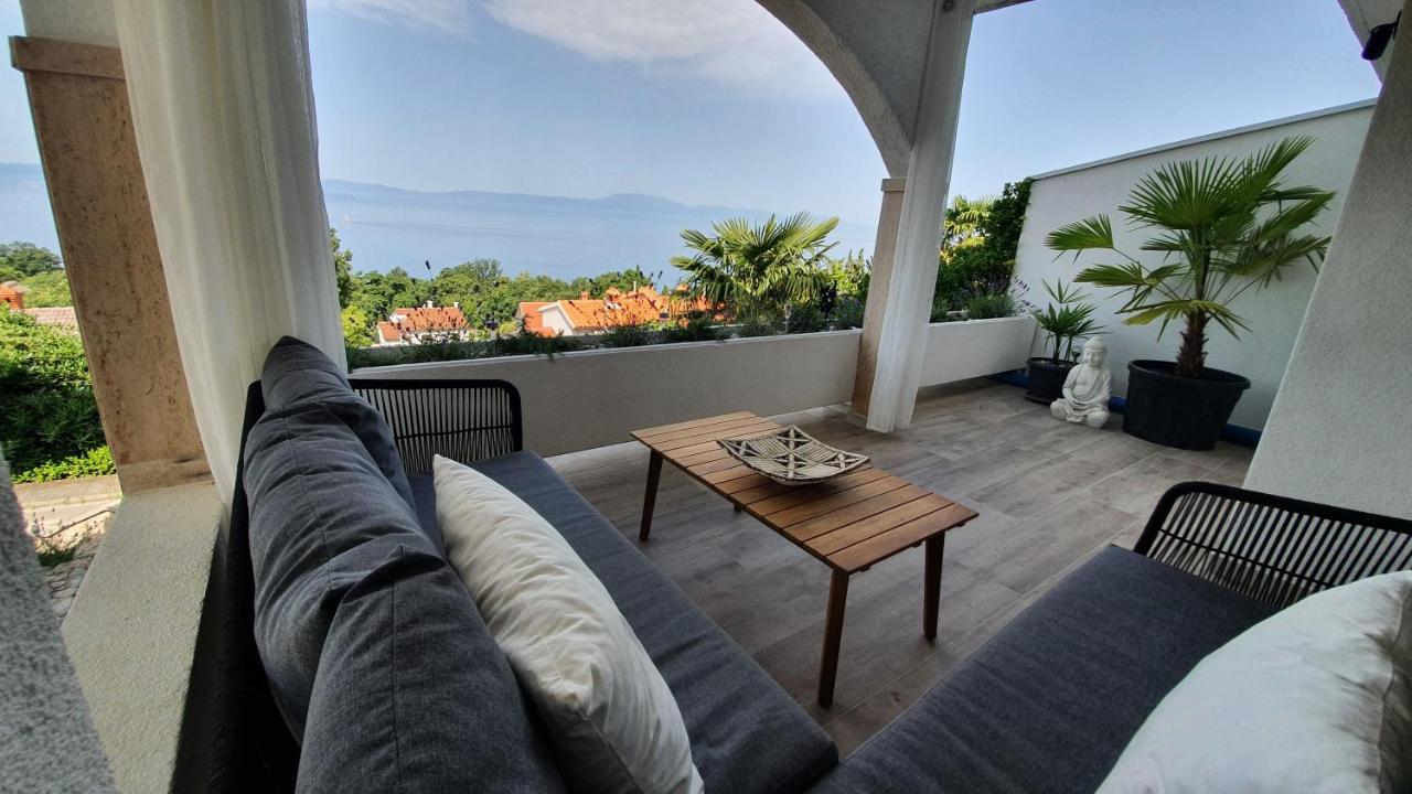 Divine View Apartma 니바이스 외부 사진